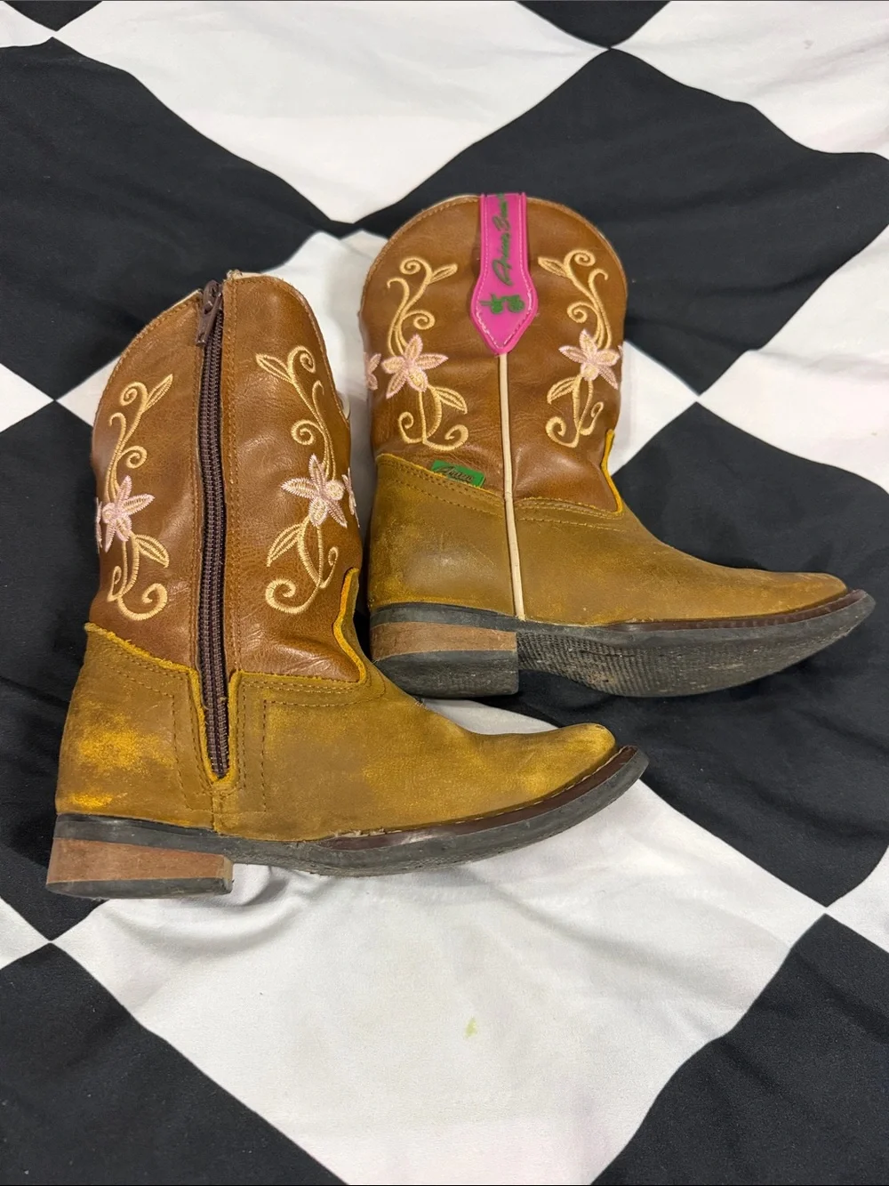 Girls' Tan Western Pull-On Boots with Pink Embroidery